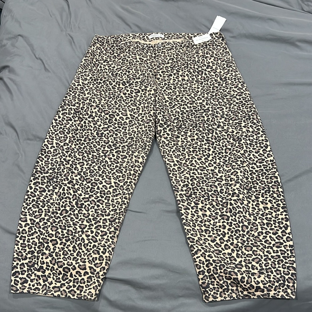 NWT “best selling” Barrel Jeans - Picture 5 of 7